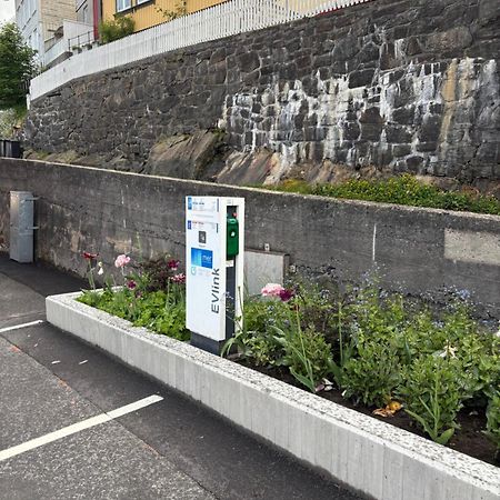Fin Leilighet, Sentralt Og Sjonaert,Med Parkering Arendal Exterior photo